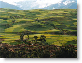 Chincheros landscape Cusco-2