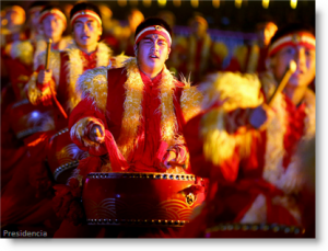 APEC Beijing - dancers at dinner