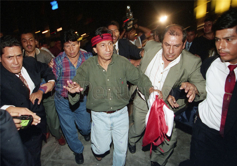 Candidate Alejandro Toledo in 2000. Source: El Peruano